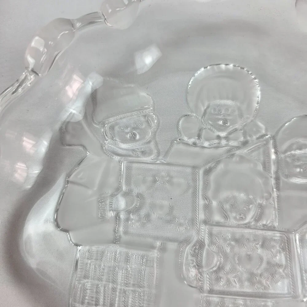 Mikasa Celebrations Carolers Collection Candy Sweets Dish 8 1/2 Inches